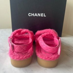 Chanel Sandals
Cord & Lambskin Pink 
Size 37 

Condition Great condition